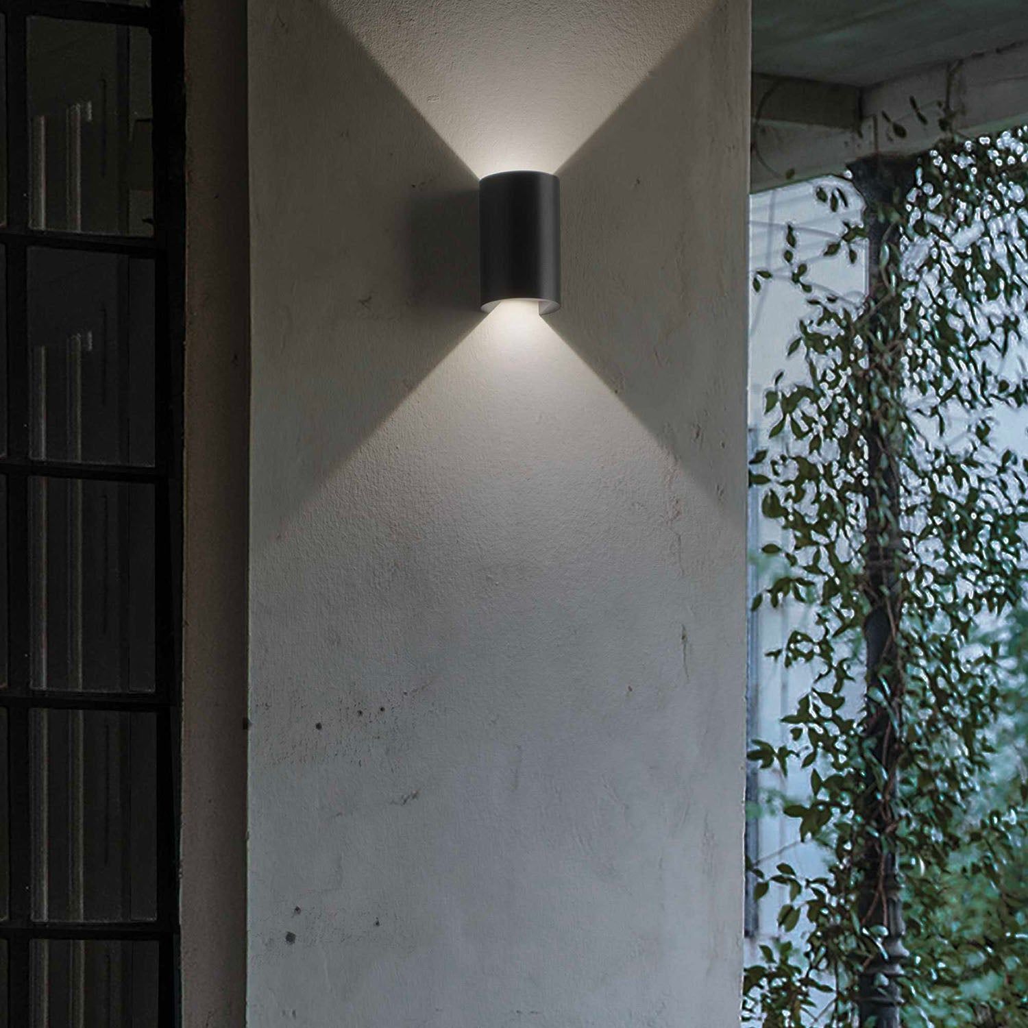 APOLLO - Outdoor wall light in black steel IP44