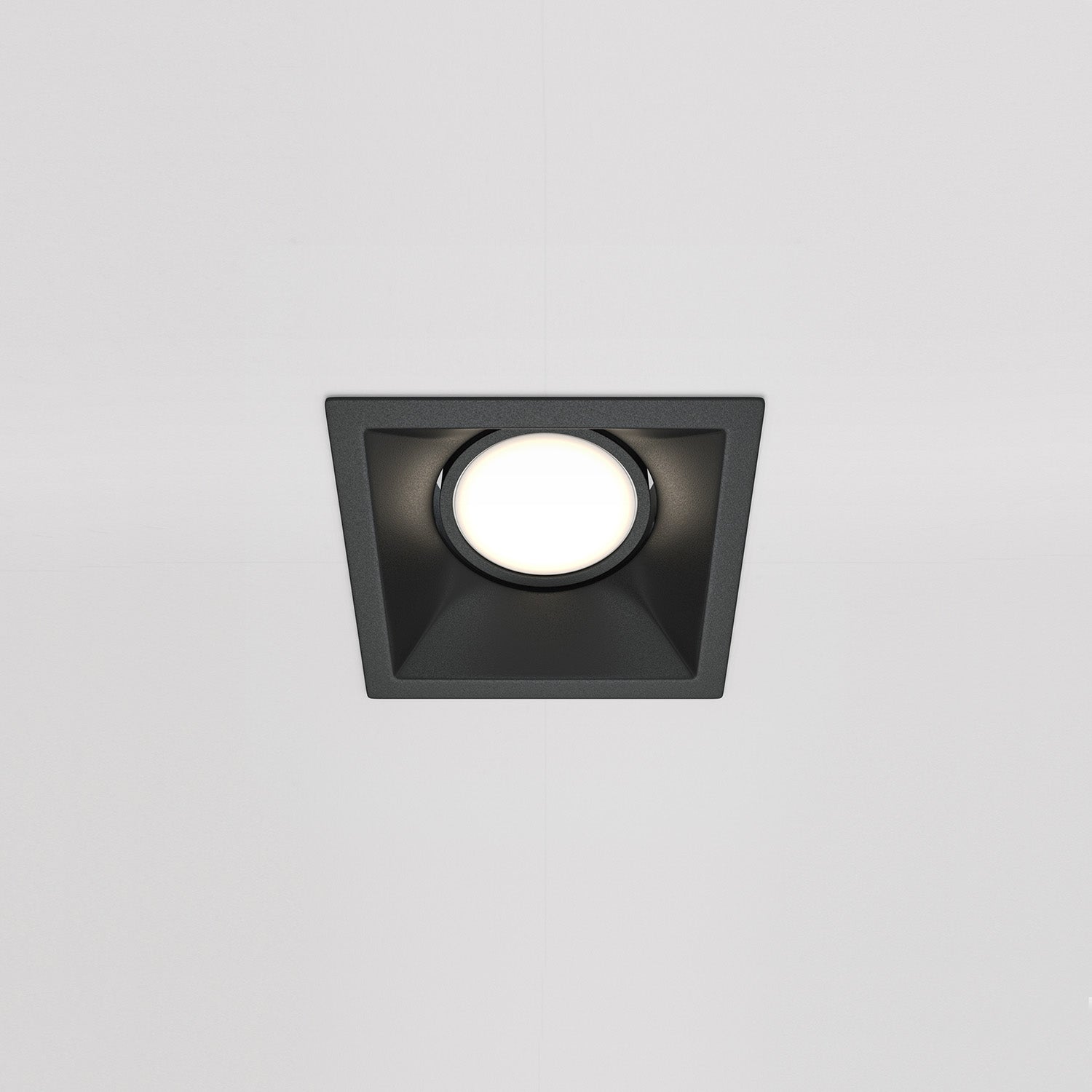 DOT – Quadratischer Design-Einbaustrahler, schwarz oder weiß, 80 mm