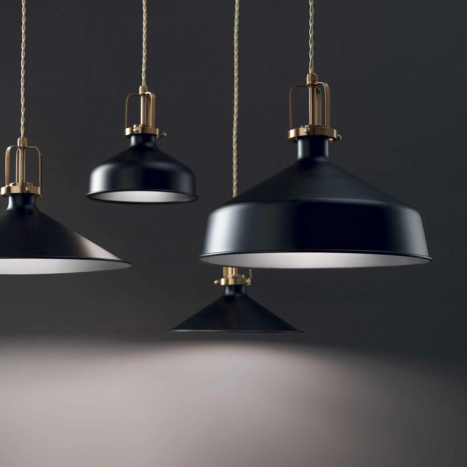 ERIS - Industrial pendant light in black or white steel and brass