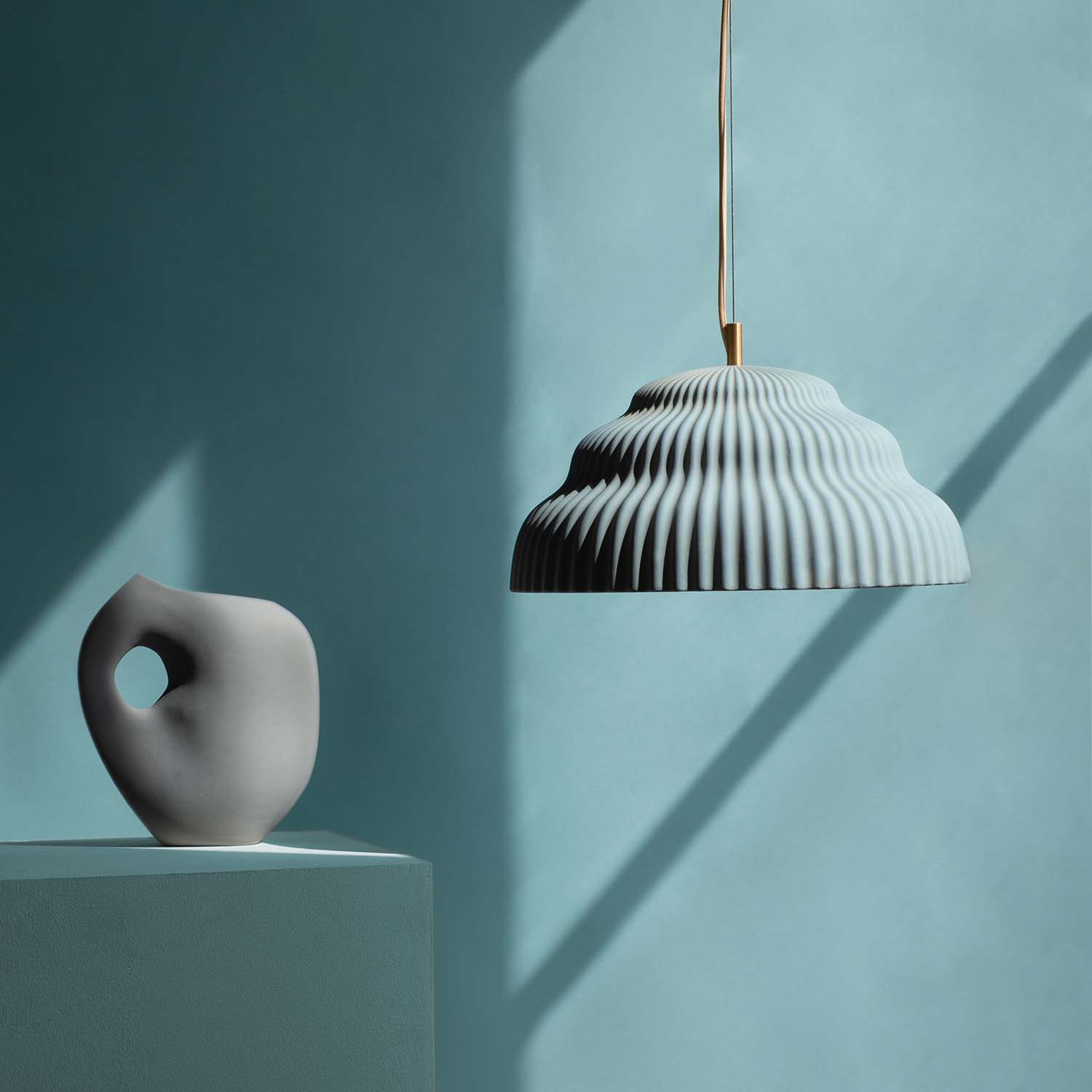 KASKAD - Wave-shaped ceramic pendant light