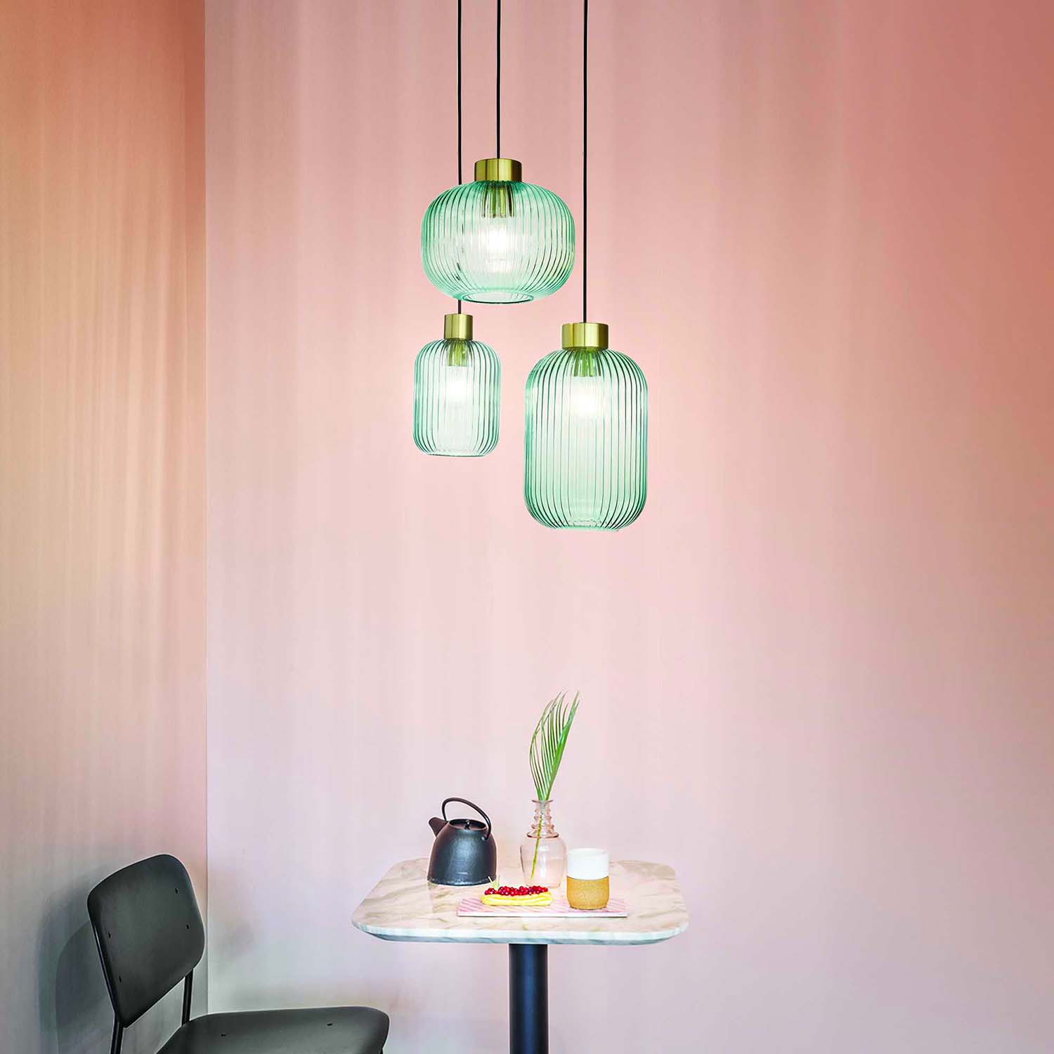 MINT - Chic pendant light in smoked or mint green glass