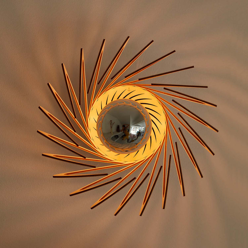 PIANUMAYO - Spiral natural wood wall light