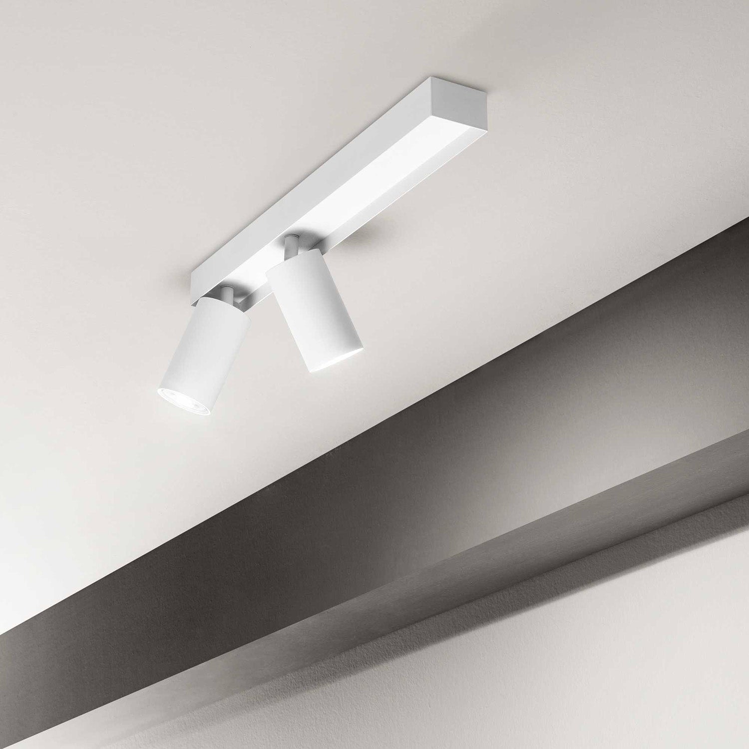 PROFILO - Ceiling light rail with black or white spots