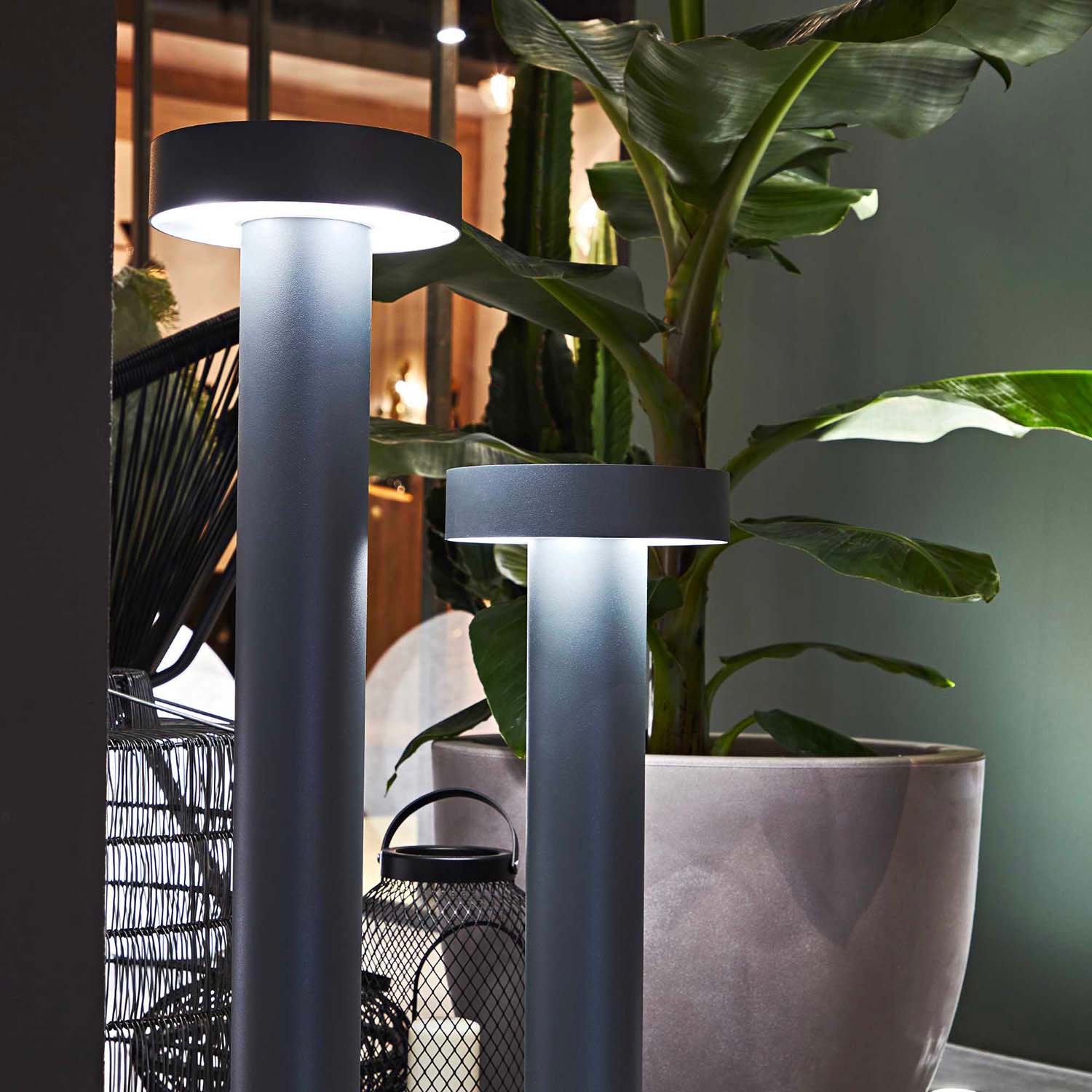 TESLA – Designer-Lichtmast rund, 360°-Beleuchtung