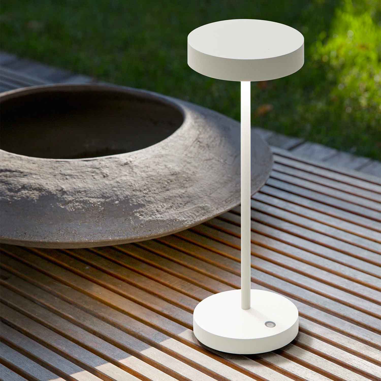 TOFFEE - IP54 waterproof outdoor nomadic lamp