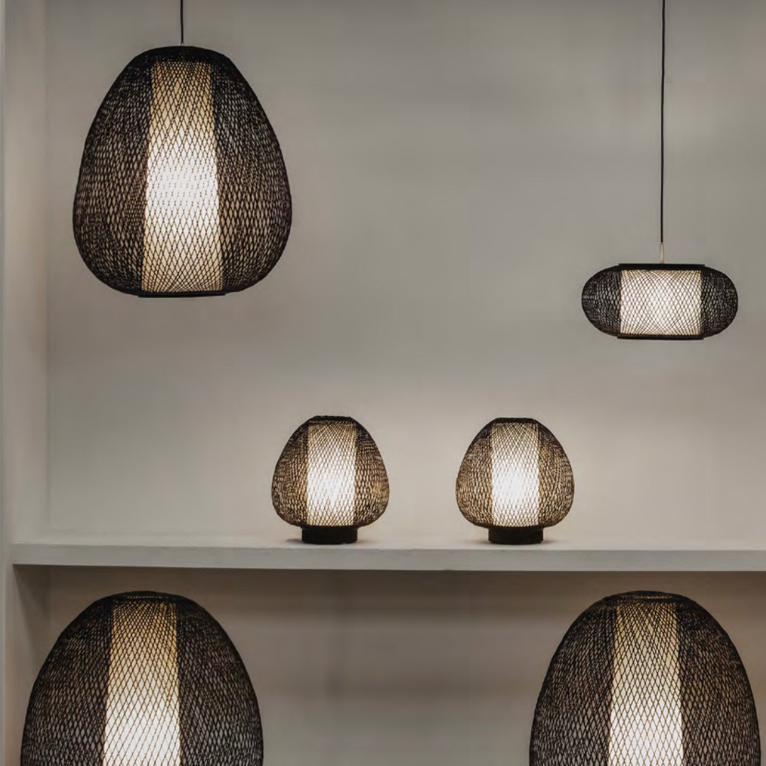 TWIGGY EGG – Eiförmige Nachttischlampe aus geflochtenem Bambus