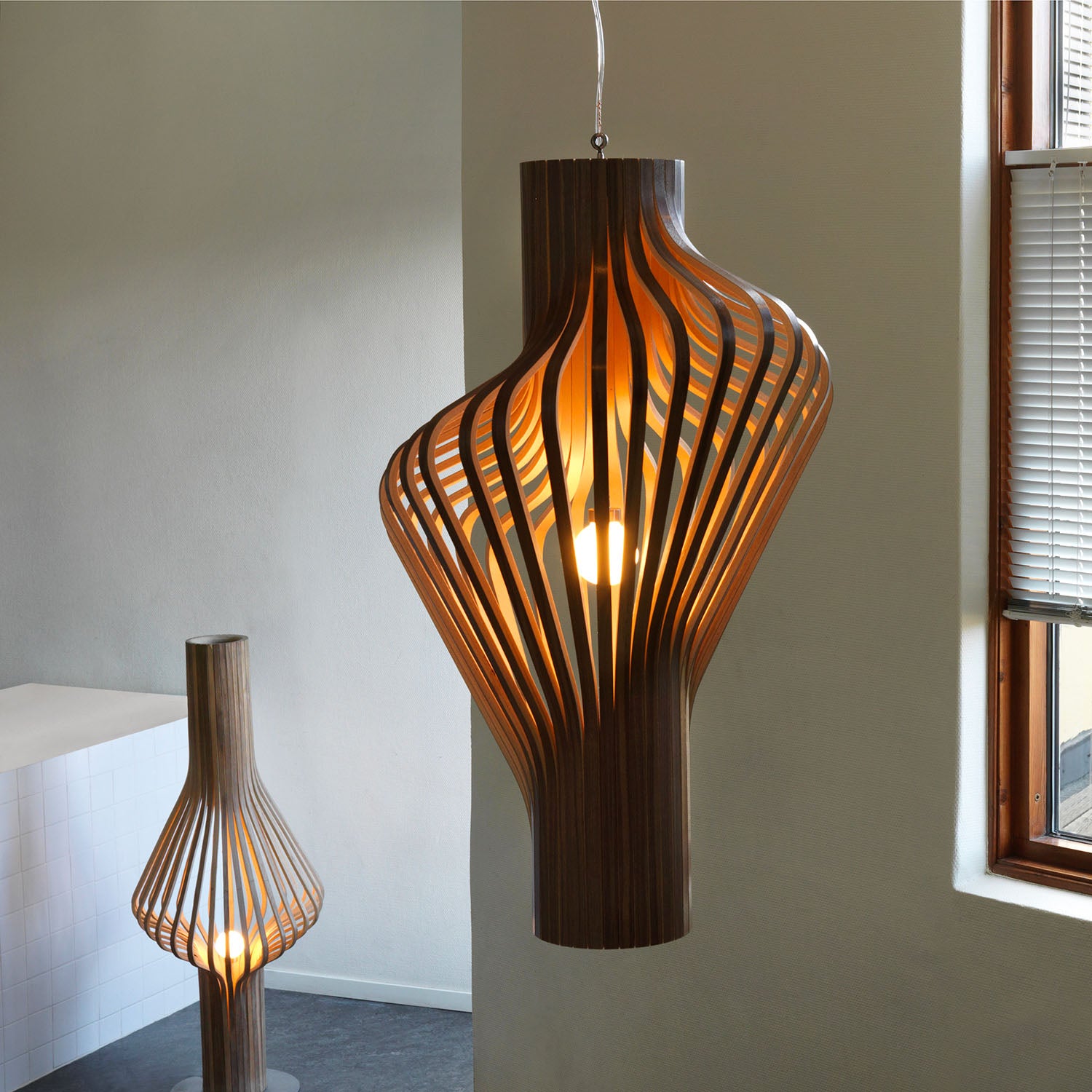 DIVA - Designer and artisanal wooden pendant light, handcrafted