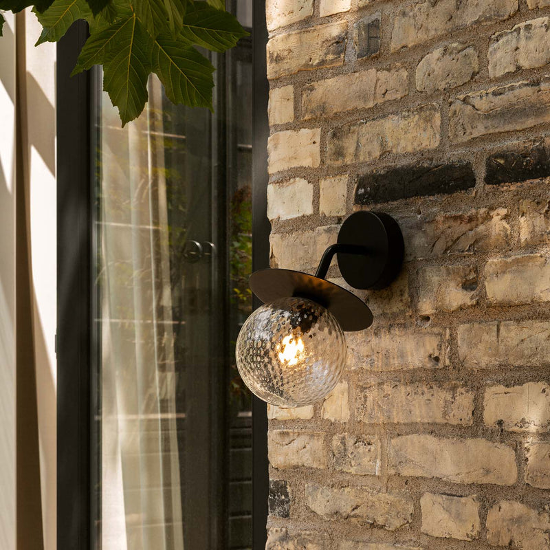 LIILA Optic Outdoor - Elegant outdoor wall light and luxury design