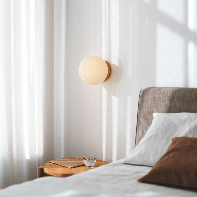 BRIGHT MODECO - Elegant matt white glass wall light